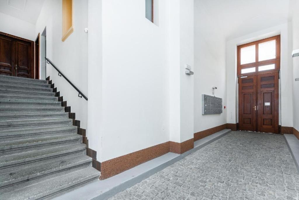 Nice Apartman In New Town * Praag